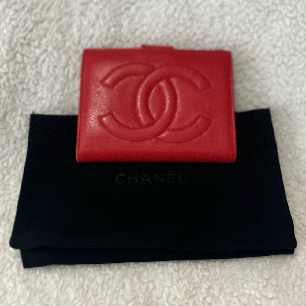 Chanel Red Caviar Bifold Wallet Purse